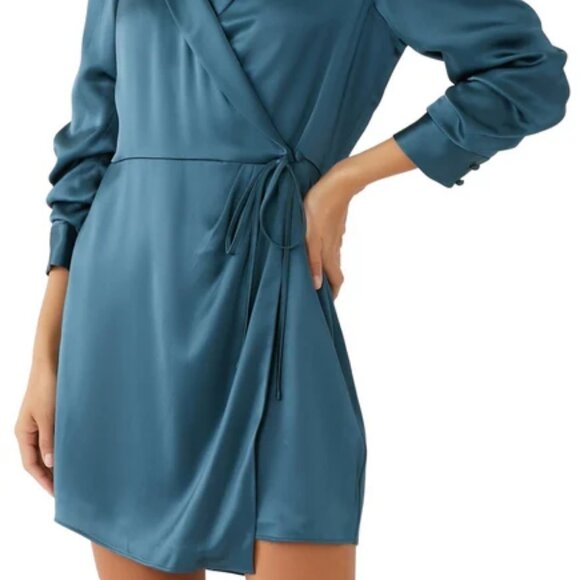 NWT$465 Cinq à Sept Sabina Satin Wrap Mini Dress Ruched Sleeves Sz 6 (S-M) - Picture 3 of 16